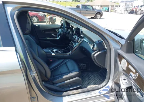 2015 Mercedes-Benz C 300 4Matic/Luxury 4Matic/Sport 4Matic из США, поврежденный, VIN 55SWF4KB6FU027372